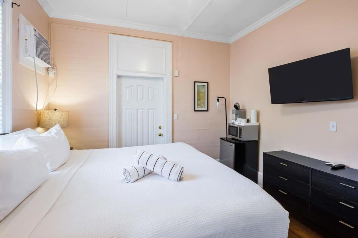 Bananas Foster Guesthouse 키웨스트 외부 사진