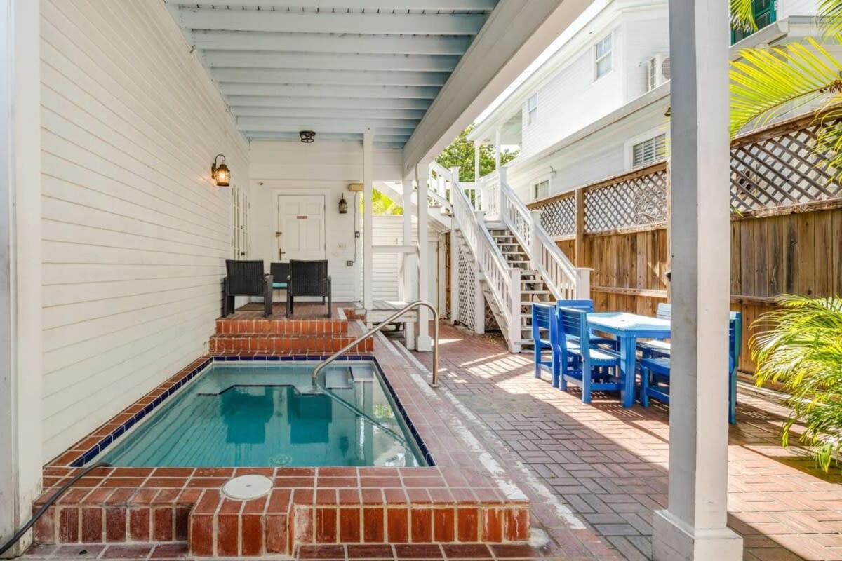Bananas Foster Guesthouse 키웨스트 외부 사진