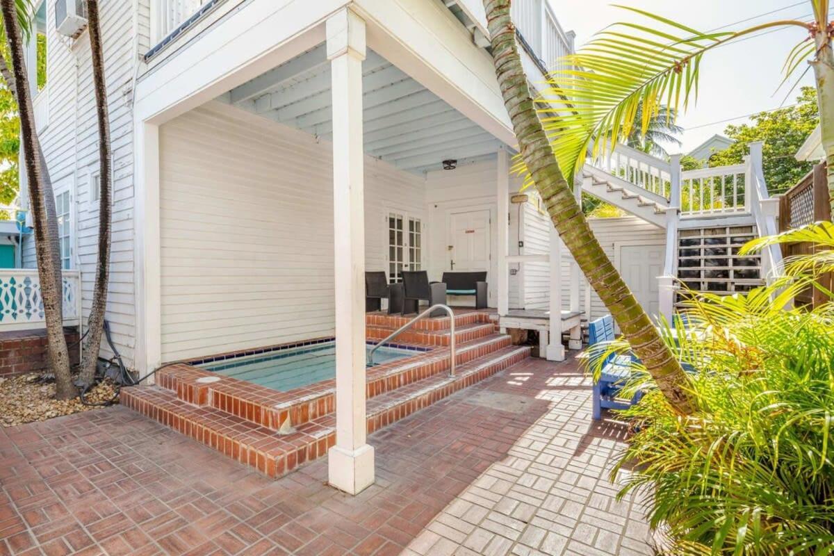 Bananas Foster Guesthouse 키웨스트 외부 사진